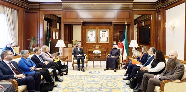 وزير الخارجية بحث مع رؤساء بعثات مجموعة (G7) القضايا المشتركة والتطورات الإقليمية والدولية
