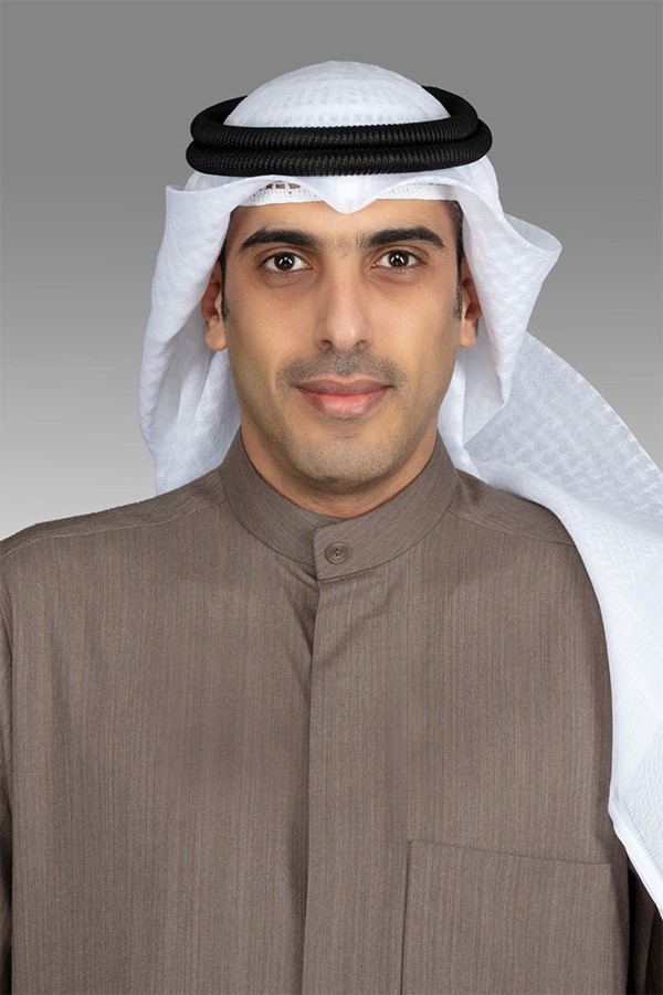 عبدالله المضف يسأل عن مشروع الواجهة البحرية «سوق شرق»