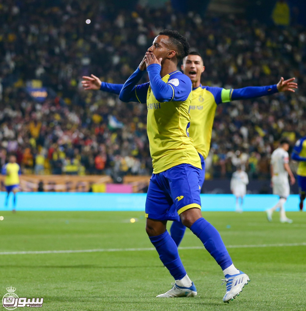كريستيانو يقود النصر لفوز جديد بصناعته لهدفي الفوز أمام التعاون