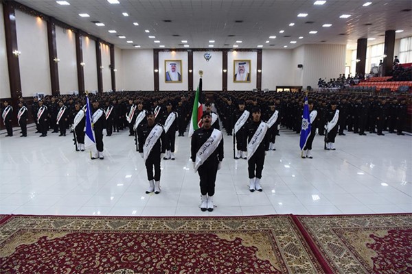 وكيل وزارة الداخلية الفريق أنور عبداللطيف البرجس يشهد حفل تخريج الدفعة (39) رتبة وكيل عريف والدفعة (92) رتبة شرطي بأكاديمية سعد العبدالله للعلوم الأمنية