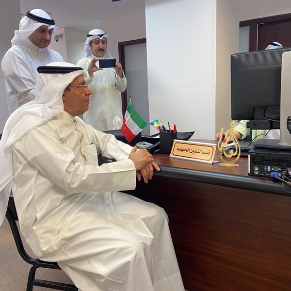 وزير التربية: ماضون في تطبيق خطط التحول الرقمي