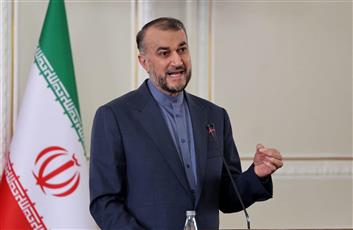 وزير الخارجية الإيراني: نأمل في تحسين العلاقات مع البحرين