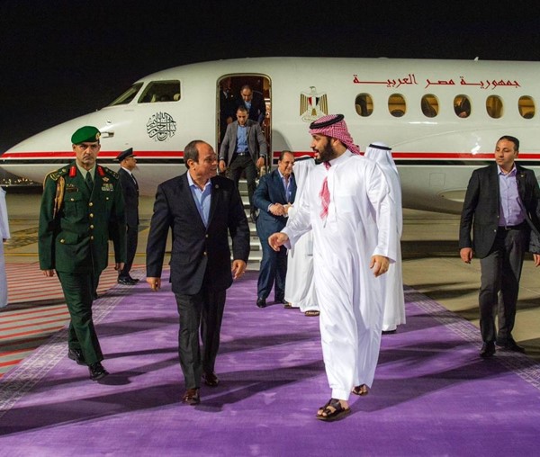 ولي العهد السعودي والرئيس المصري يبحثان تطورات الأوضاع الإقليمية والدولية