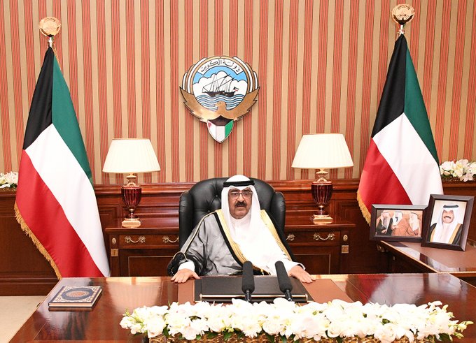 عاجل | نيابة عن صاحب السمو الأمير الشيخ نواف الأحمد سمو ولي العهد الشيخ مشعل الأحمد: يجب علينا الحفاظ على #الكويت باعتبارها الأصل والوجود والبقاء