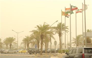 الأرصاد: رياح مثيرة للغبار تقل معها الرؤية الأفقية إلى أقل من 1000 م