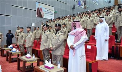وزير الداخلية يشمل برعايته وحضوره تقليد 762 عقيد رتبة عميد