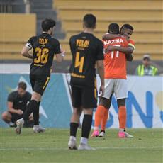 القادسية يهزم كاظمة 2-1 ويضعف حظوظه بلقب دوري زين الممتاز