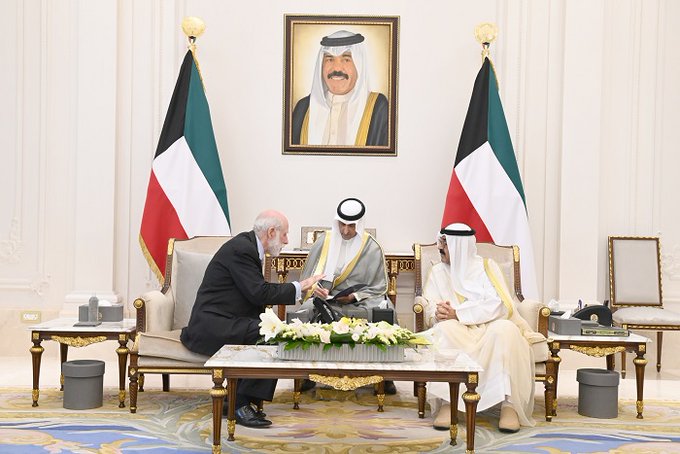 سمو ولي العهد يستقبل نائب رئيس شركة جوجل كلاود