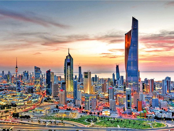 “الأرصاد”: طقس حار ورياح نشطة مثيرة للغبار..و”العظمى”: 42