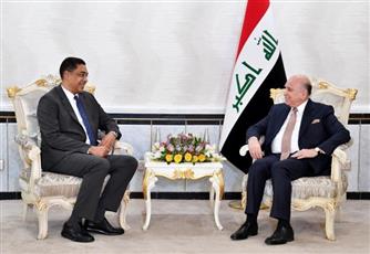السفير الفرج يبحث مع وزير الخارجية العراقي مخرجات اجتماع اللجنة الفنية الكويتية – العراقية