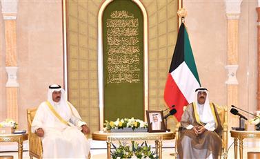 سمو نائب الأمير للحكومة بعد أدائها اليمين الدستورية: أنا معكم الموجه والناصح الأمين