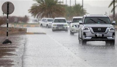 عاصفة مطرية تضرب الإمارات