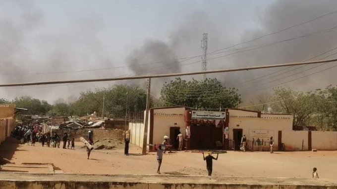 اشتباكات عنيفة في #الخرطوم بين أطراف الصراع في #السودان