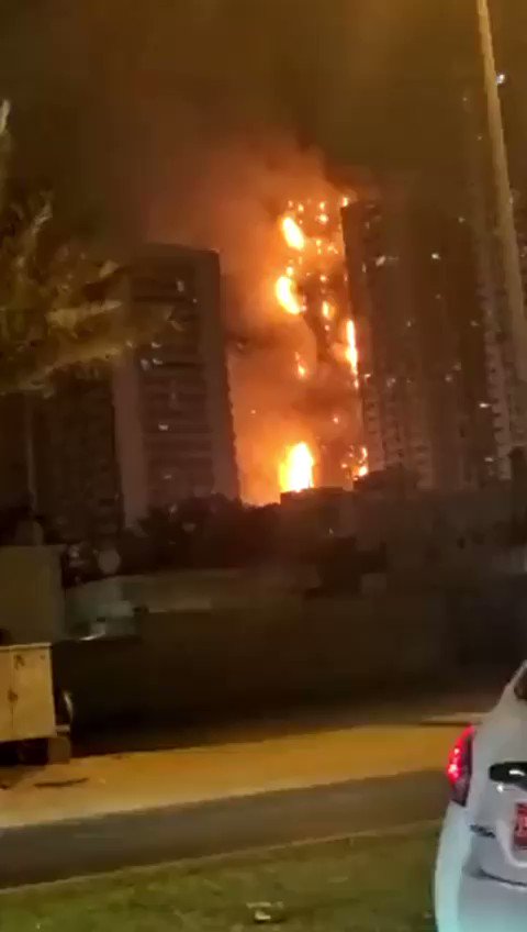السيطرة على حريق برج عجمان في الإمارات