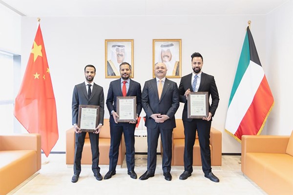 قنصل عام دولة الكويت في شنغهاي مشعل الشمالي يقيم حفل تكريم وتوديع لعدد من الديبلوماسيين بمناسبة انتهاء فترة مهامهم وأعمالهم لدى البعثة القنصلية