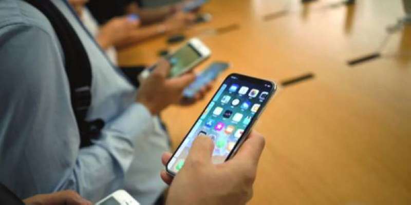 فرنسا ستسمح للشرطة بالتجسس عبر الهواتف