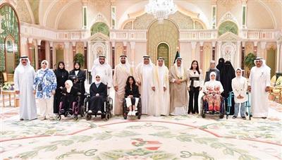 سمو ولي العهد للطلبة المتفوقين: الاهتمام ببناء الإنسان هو الكيان لكل أساس