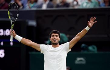 ماتادور إسبانيا الجديد كارلوس ألكاراز يطيح بنوفاك دجوكوفيتش ويتوج بلقب ويمبلدون