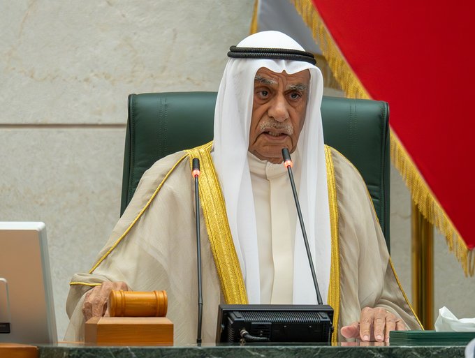 تعيين #وزير_الكهرباء جاسم الاستاد وزيراً للتعليم بالوكالة بالإضافة لعمله وتعيين #وزير_النفط سعد البراك وزيراً للمالية بالوكالة