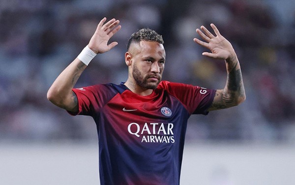 “باريس سان جيرمان” يوافق على انتقال نيمار لـ”الهلال” السعودي