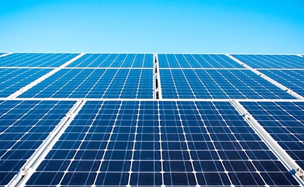 «السكنية»: 100 مبنى تستهلك 20% من طاقتها عبر الألواح الشمسية