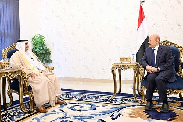سفيرنا باليمن قدم أوراق اعتماده لرئيس مجلس القيادة اليمني