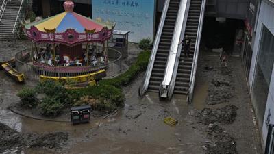 الصين.. عشرات القتلى والمفقودين جراء الفيضانات