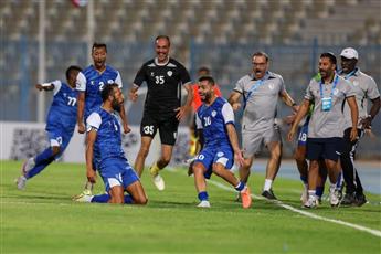 الشباب يخطف نقطة في الوقت القاتل من العربي