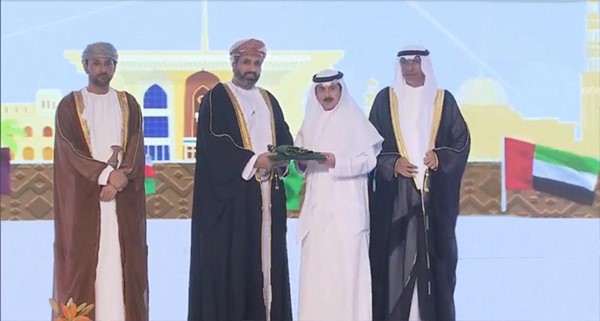 المكراد ينال وسام دول مجلس التعاون لبصمته في تطوير خدمات الإطفاء بالكويت