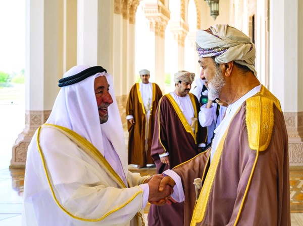 سلطان عُمان وحاكم إمارة الشارقة بحثا في مسقط العلاقات الأخوية المتينة بين البلدين الشقيقين