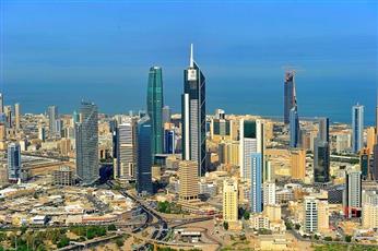 طقس شديد الحرارة مع رياح مثيرة للغبار نهارًا حار ليلاً.. والعظمى 48