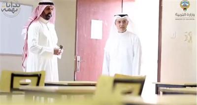 وزیر التربیة يواصل جولاته التفقدیة للمدارس
