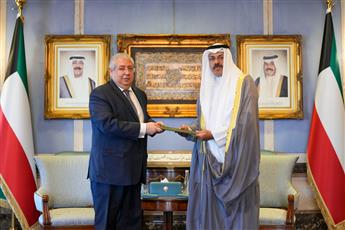 سمو رئيس الوزراء يستقبل السفير المصري
