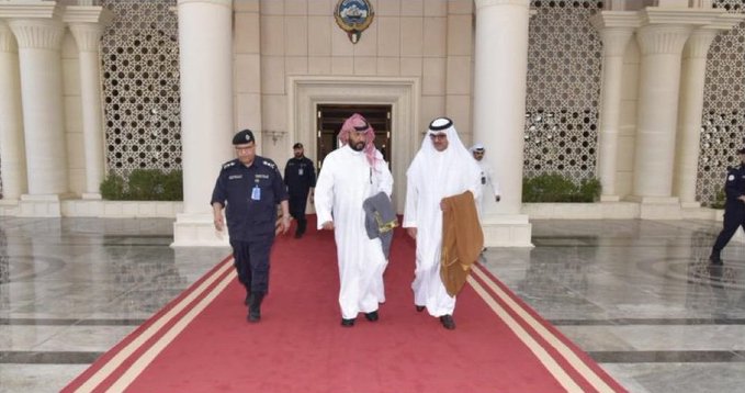 رئيس الوزراء بالإنابة ووزير الداخلية يتوجه إلى السعودية في زيارة رسمية