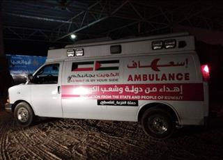 5 سيارات إسعاف كويتية تدخل غزة عبر معبر رفح