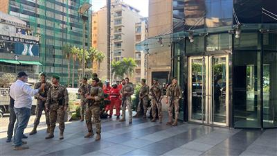 لبنان.. رجل يهدد بتفجير قنبلة يدوية في بنك فرنسبنك في حال لم يحصل على وديعته
