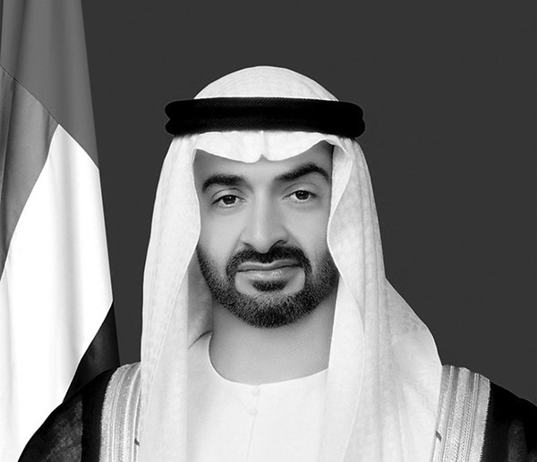 رئيس الإمارات ينعى الأمير الراحل ويأمر بإعلان الحداد 3 أيام وتنكيس الأعلام