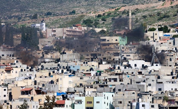 قصف إسرائيلي متواصل على غزة.. ونزوح فلسطيني كثيف إلى جنوب القطاع