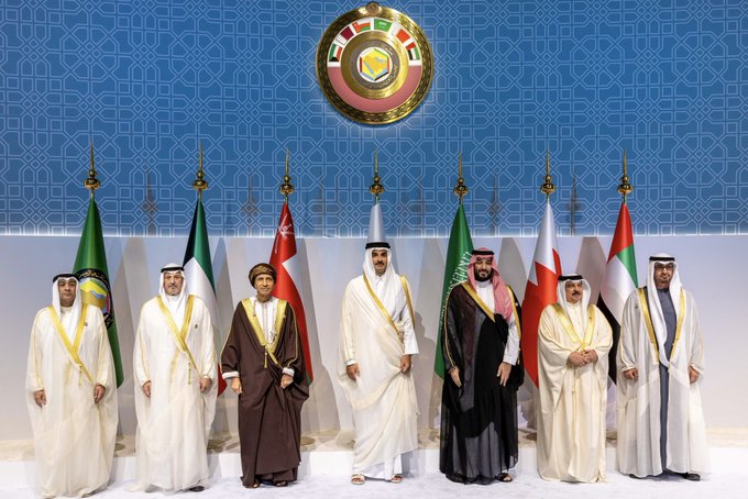 ختامي #القمة_الخليجية: تفويض وزراء الداخلية لاتخاذ إجراءات تنفيذ #التأشيرة_الخليجية الموحدة