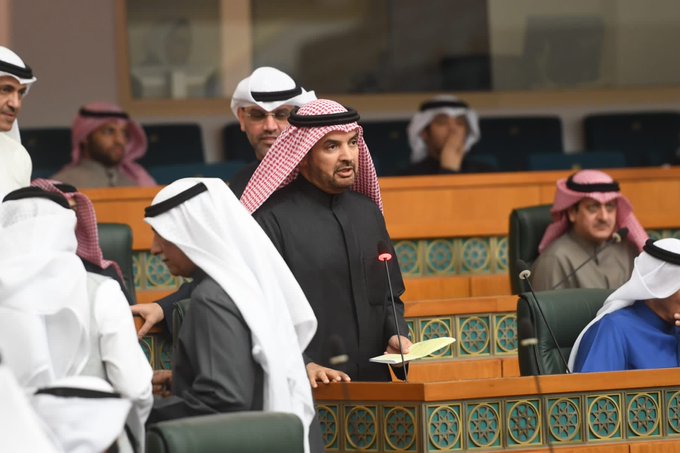 العازمي: ما يحصل في #المكتب_الصحي في #لندن غير مقبول وهناك الكثير من الشكاوى ولابد من إحداث تغيير وكذلك الحال في المانيا..ووزير الصحة يتحمل المسؤولية