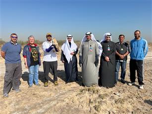 المركز العلمي وهيئة البيئة يطلقان عددا من الطيور الجارحة في محمية الجهراء