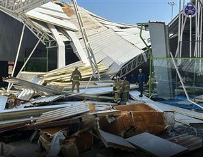4 إصابات في انهيار سقف ملعب بادل بالسالمية