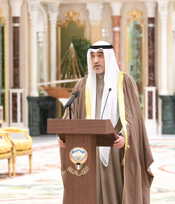 عاجل – مرسوم أميري بتولي الشيخ فهد يوسف سعود الصباح نائب رئيس مجلس الوزراء ووزير الدفاع ووزير الداخلية بالوكالة منصب رئيس مجلس الوزراء خلال فترة الإنابة عن سمو الأمير