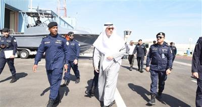 اليوسف يقوم بجولة ميدانية في الإدارة العامة لخفر السواحل بقاعدة صباح الأحمد البحرية