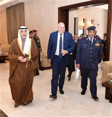 وزير الدفاع يستعرض مع نظيره الإيطالي أوجه التعاون الإستراتيجي بين البلدين