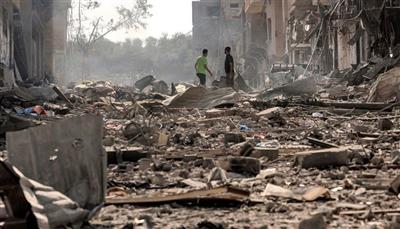 استشهاد 27 فلسطينيًا في قصف على مخيم النصيرات