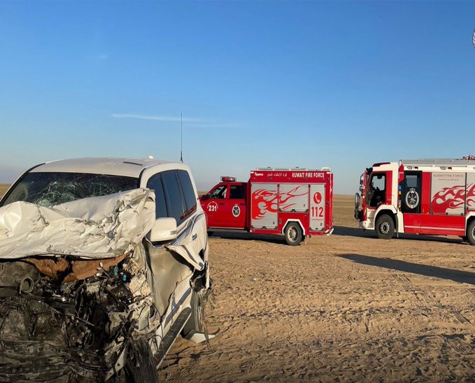 #الإطفاء: إصابة 3 أشخاص في حادث تصادم بين مركبتين على طريق #السالمي