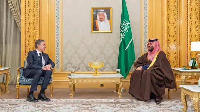 وزير الخارجية الأمريكي يبحث مع القيادة #السعودية التطورات في #غزة