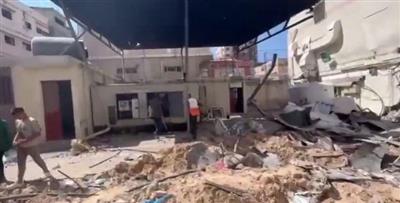 الهلال الأحمر الفلسطيني ينشر صورًا لحجم الدمار الهائل الذي لحق بمستشفى الأمل في خان يونس