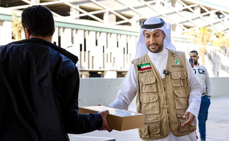 الفرق التطوعية بالهيئة الخيرية تقدم المساعدات وتتضامن مع الفئات الأقل حظاً
